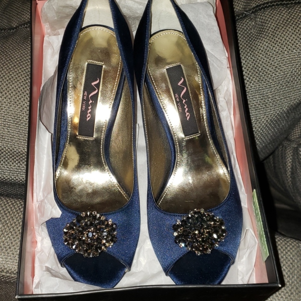 Navy blue heels